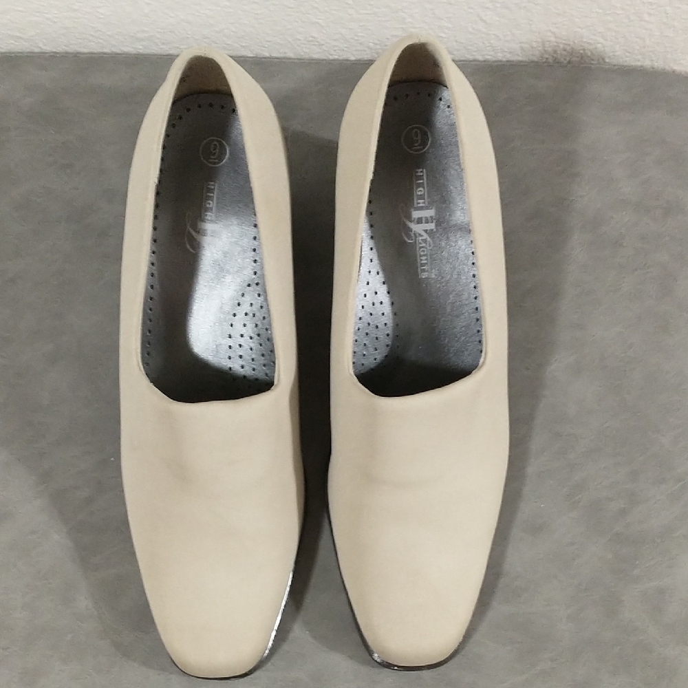 Elegant Cream Women's Shoes
